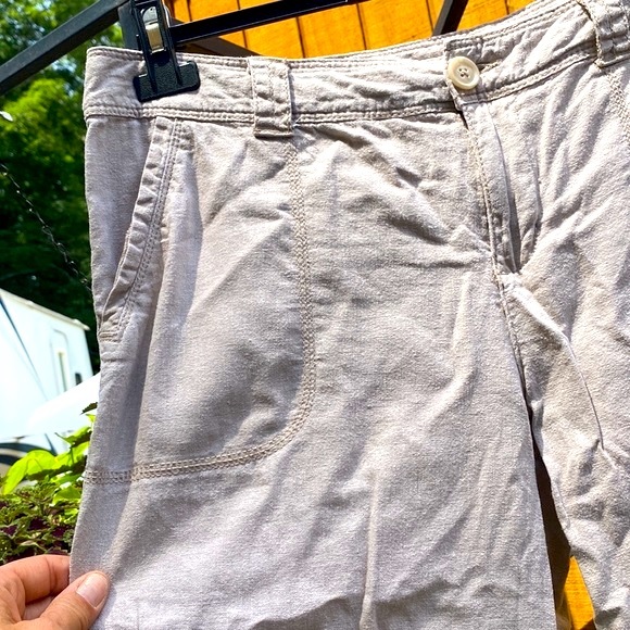 St. John’s Bay Linen/Viscose blend Capris - Picture 5 of 7